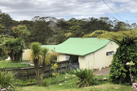 Photo of property in 318 Sturges Road, Henderson Valley, Auckland, 0612