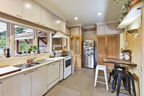 Photo of property in 39 Grande Vue Road, Hillpark, Auckland, 2102