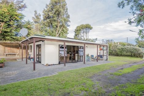 Photo of property in 34 Manuka Street, Otaki Beach, Otaki, 5512