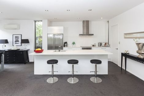 Photo of property in 34 Kilmarnock Street, Riccarton, Christchurch, 8011