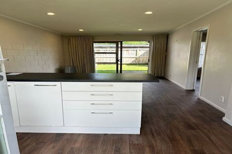 Photo of property in 2/27 St Georges Road, Avondale, Auckland, 0600