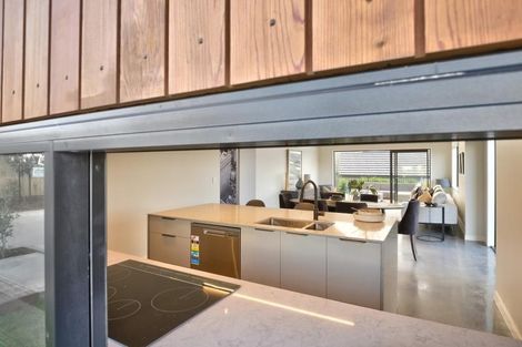 Photo of property in 38 Vinistra Road, Kumeu, 0810