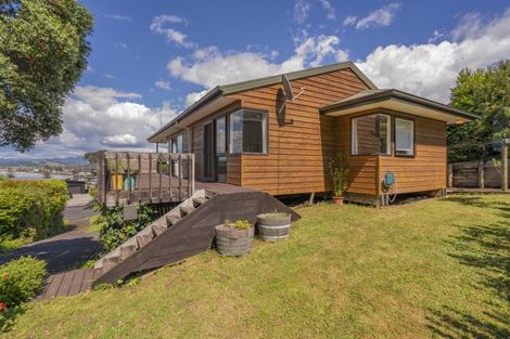 Photo of property in 2 Puriri Place, Whitianga, 3510
