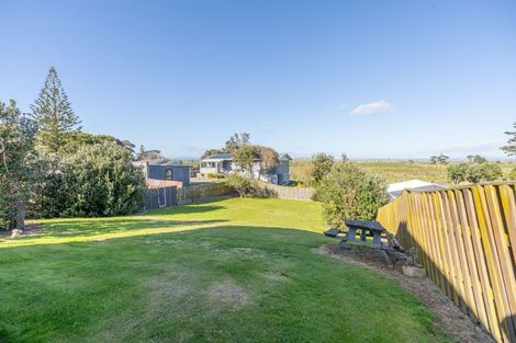 Photo of property in 384 Pukehina Parade, Pukehina, Te Puke, 3189
