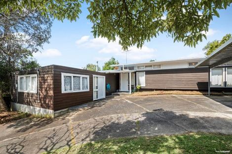 Photo of property in 17 Ellice Road, Totara Vale, Auckland, 0629