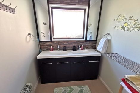 Photo of property in 1/52 Lochee Road, Upper Riccarton, Christchurch, 8041