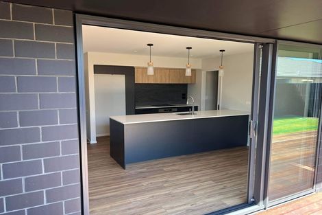 Photo of property in 10 Pierce Street, Marshland, Christchurch, 8083