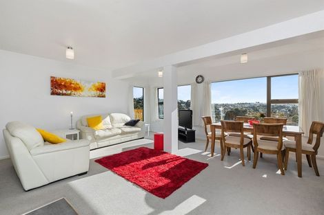 Photo of property in 2/4 Danbury Drive, Torbay, Auckland, 0630