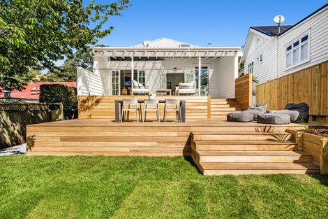 Photo of property in 31 Atarangi Road, Greenlane, Auckland, 1051