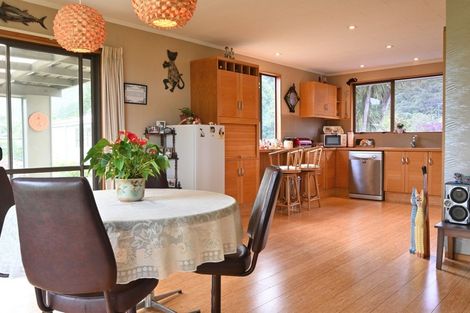 Photo of property in 11 Corbett Street, Hector, 7822