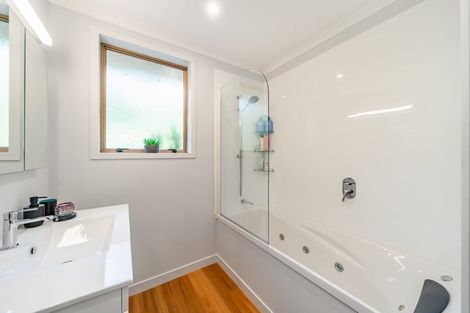 Photo of property in 14b Forest Road, Pinehaven, Upper Hutt, 5019