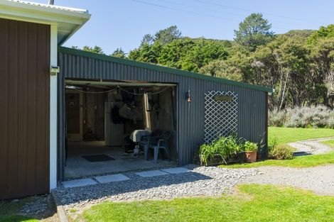 Photo of property in 5114 Te Araroa Road, Hicks Bay, Tikitiki, 4087