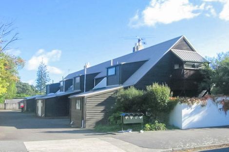 Photo of property in 2a Pitoitoi Road, Days Bay, Lower Hutt, 5013