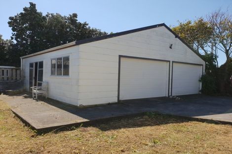 Photo of property in 2 Ohawe Terrace, Ohawe, Hawera, 4671