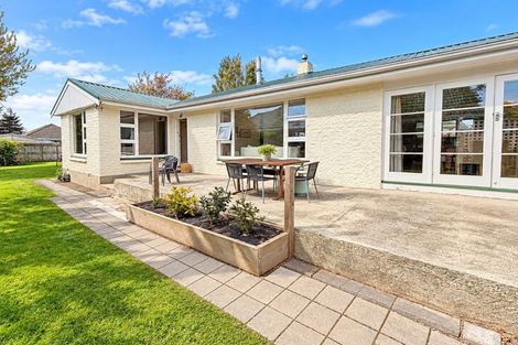 Photo of property in 35 Springbank Street, Bryndwr, Christchurch, 8053