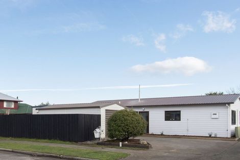 Photo of property in 1/64 Bayswater Crescent, Bromley, Christchurch, 8062