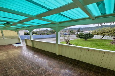 Photo of property in 33 Wellington Road, Wainuiomata, Lower Hutt, 5014