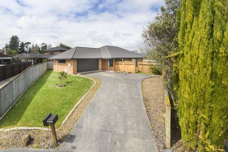 Photo of property in 9 Alpine Grove, Kelvin Grove, Palmerston North, 4414