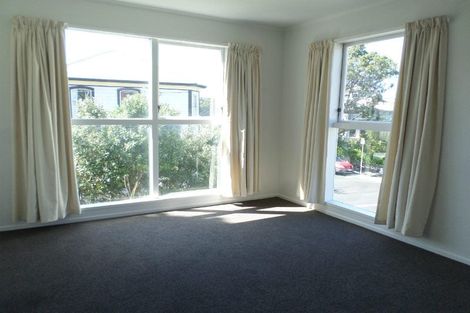 Photo of property in 136 Tasman Street, Mount Cook, Wellington, 6021