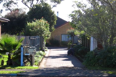 Photo of property in 22 Maygrove Drive, Orewa, 0931