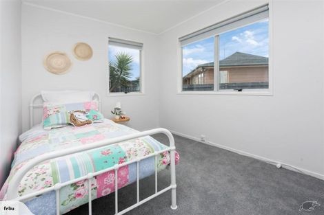 Photo of property in 4 Lyren Place, Half Moon Bay, Auckland, 2012