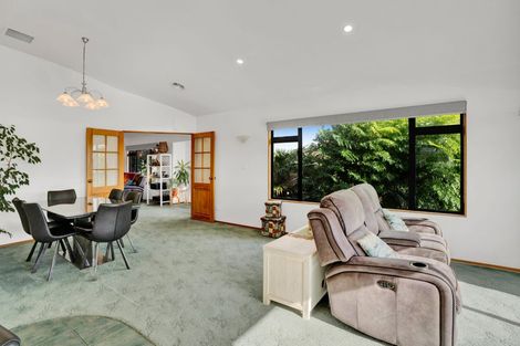 Photo of property in 3 Fairfax Terrace, Frankleigh Park, New Plymouth, 4310