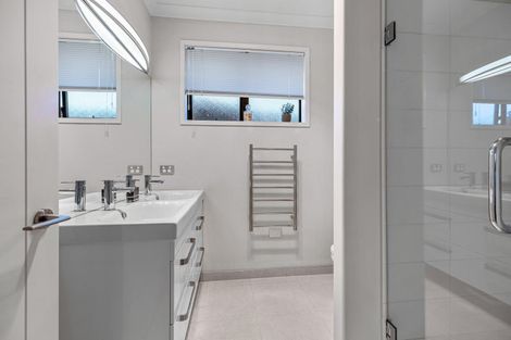 Photo of property in 14 Mervyn Place, Ohauiti, Tauranga, 3112