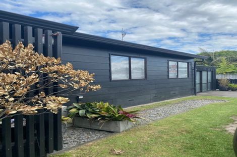 Photo of property in 15 Domain Road, Papamoa Beach, Papamoa, 3118