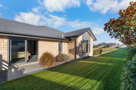 Photo of property in 14 Glenfinnan Place, West Melton, 7618