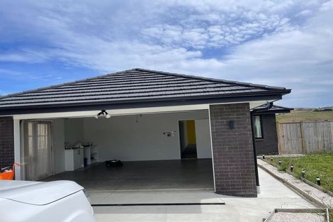 Photo of property in 4 James Elliot Way, Pokeno, 2402