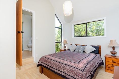 Photo of property in 1/141 Weatherly Road, Torbay, Auckland, 0630