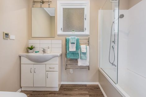 Photo of property in 156 Paremata Road, Paremata, Porirua, 5024