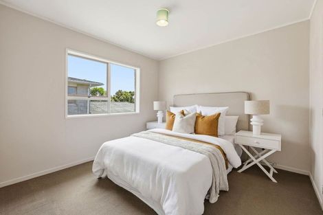 Photo of property in 1/34 Shanaway Rise, Hillcrest, Auckland, 0627