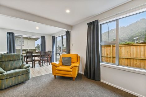 Photo of property in 53 Wairau Road, Picton, 7220