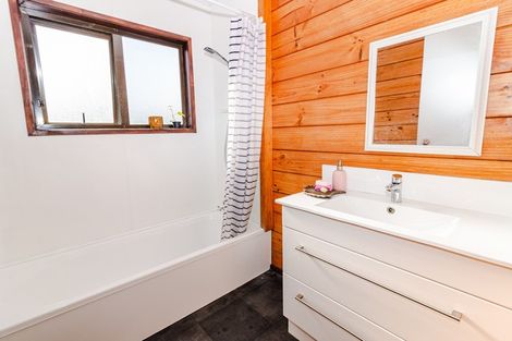 Photo of property in 86 Treadwell Street, Springvale, Whanganui, 4501