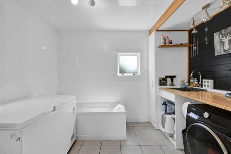 Photo of property in 143 Portia Street, Stratford, 4332