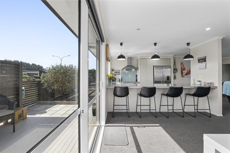 Photo of property in 2 Wentworth Lane, Waiwhakaiho, New Plymouth, 4312