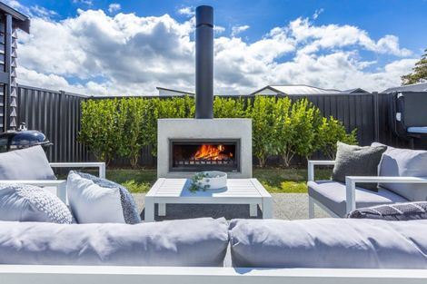 Photo of property in 20 Salisbury Crescent, Wallaceville, Upper Hutt, 5018