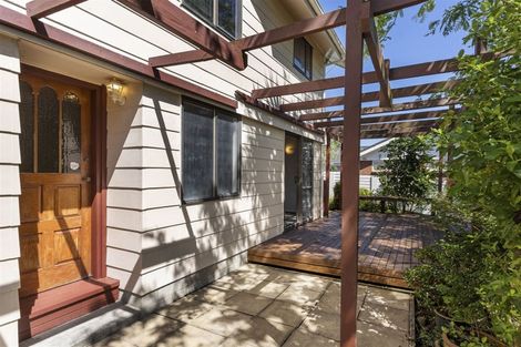 Photo of property in 1/6 Tahinga Street, Northcote, Auckland, 0627