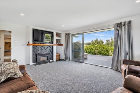 Photo of property in 17 Westwood Drive, Aokautere, Palmerston North, 4471