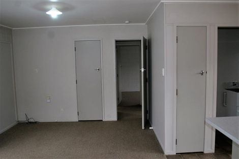 Photo of property in 2c Tralee Place, Hillcrest, Hamilton, 3216