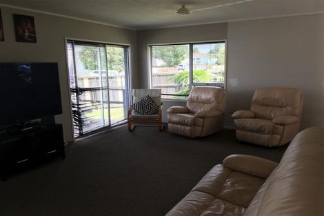 Photo of property in 60 Sharland Avenue, Manurewa, Auckland, 2102