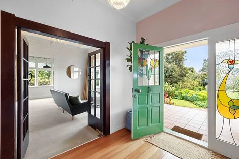 Photo of property in 533 Devon Street West, Blagdon, New Plymouth, 4310