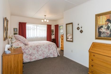 Photo of property in 12 Margaret Avenue, Havelock North, 4130
