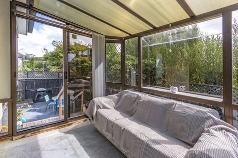Photo of property in 15 Lowry Avenue, Redwood, Christchurch, 8051