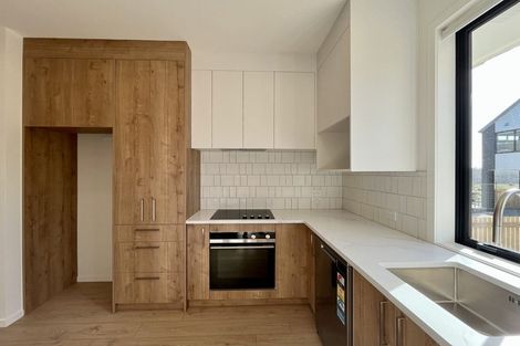 Photo of property in 3/21 Makomako Drive, Orewa, 0931