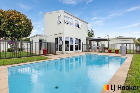 Photo of property in 112 Elliot Street, Pahurehure, Papakura, 2113