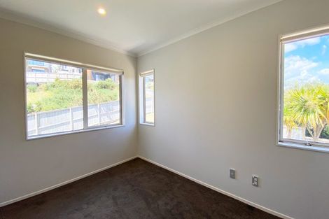 Photo of property in 33 Saint Maroun Rise, The Gardens, Auckland, 2105