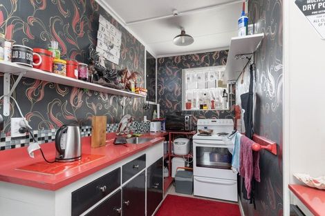 Photo of property in 16 Fergusson Street, Solway, Masterton, 5810