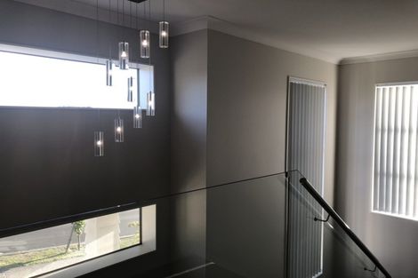 Photo of property in 10 Muirlea Drive, Flat Bush, Auckland, 2016